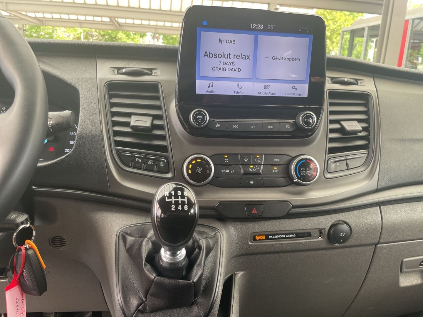 Fahrzeugabbildung Ford Transit Custom Kombi 320 L1 Trend 2.0 L ,Klima v
