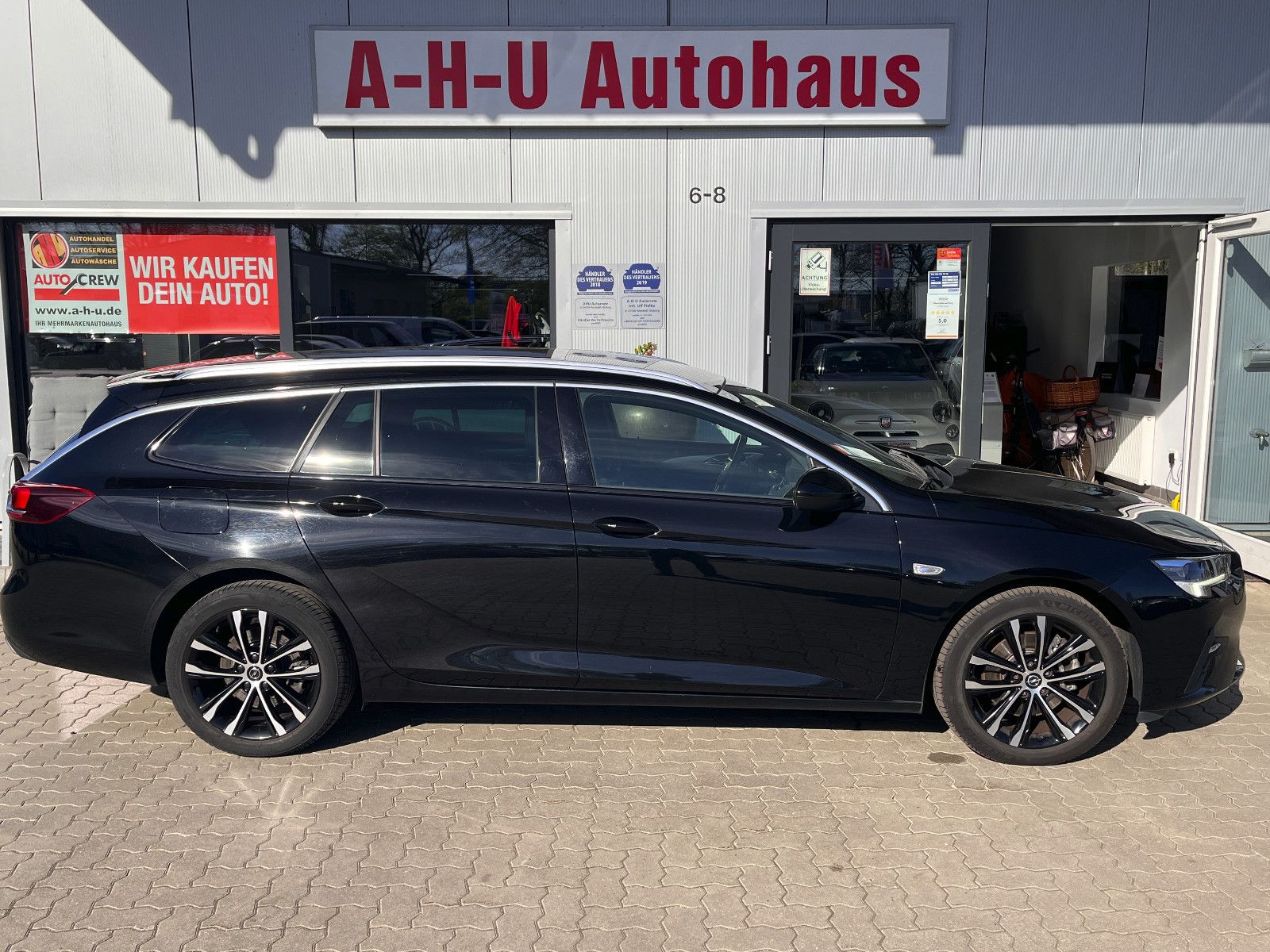 Fahrzeugabbildung Opel Insignia B Sports Tourer Elegance 2.0 Turbo Aut.