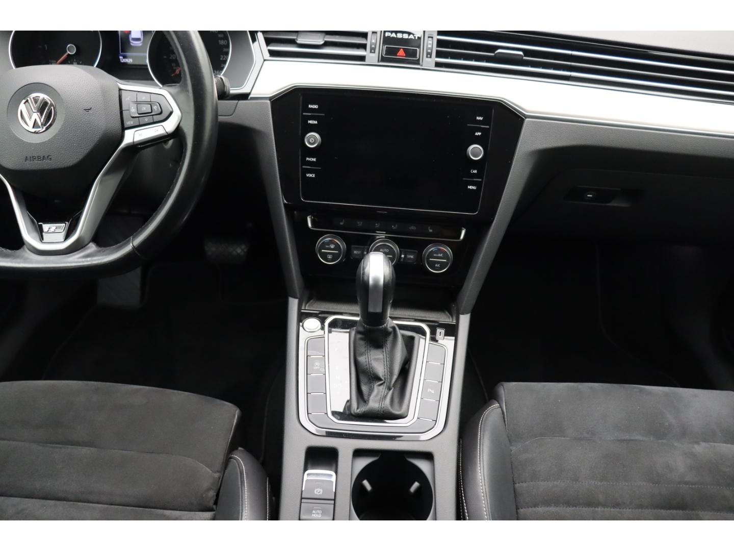 Volkswagen Passat Variant 2.0 TDI DSG elegance R-LINE AHK, миниатюра 17