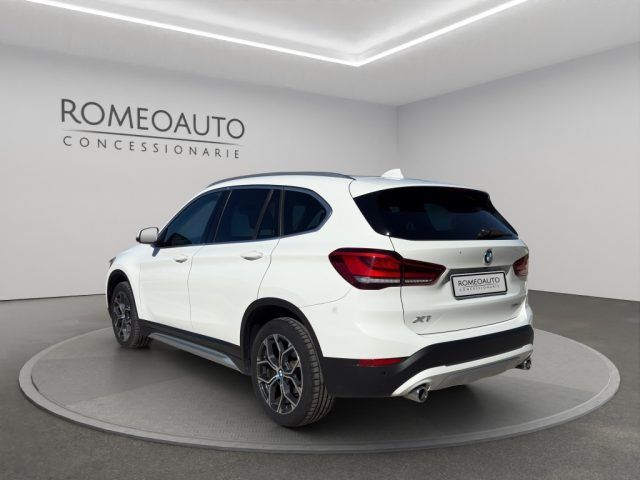 BMW X1 18d sdrive xline plus auto 150 CV imagem 3