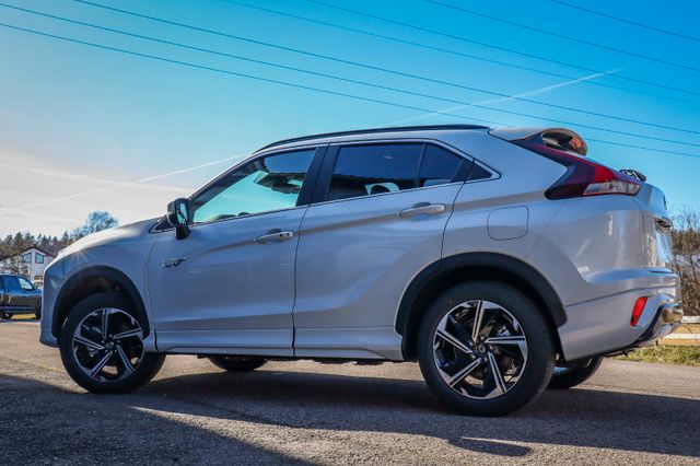 Fahrzeugabbildung Mitsubishi Eclipse Cross 2.4 PHEV Plus SELECT 4WD LAGERWARE