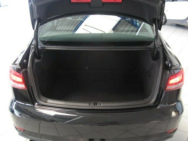Fahrzeugabbildung Audi A3 Lim. 1.5 TFSI S-TRONIC NAVI/SHZ/TEMP./XENON