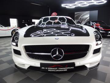 صورة 3 لـ 2014 Mercedes-BENZ SLS AMG