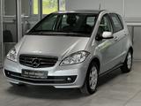Mercedes-Benz A 160 AHK NAVIGATION KLIMAANLAGE+SITZHEIZUNG++++ - Mercedes-Benz A 160 Gebrauchtwagen in Stuttgart