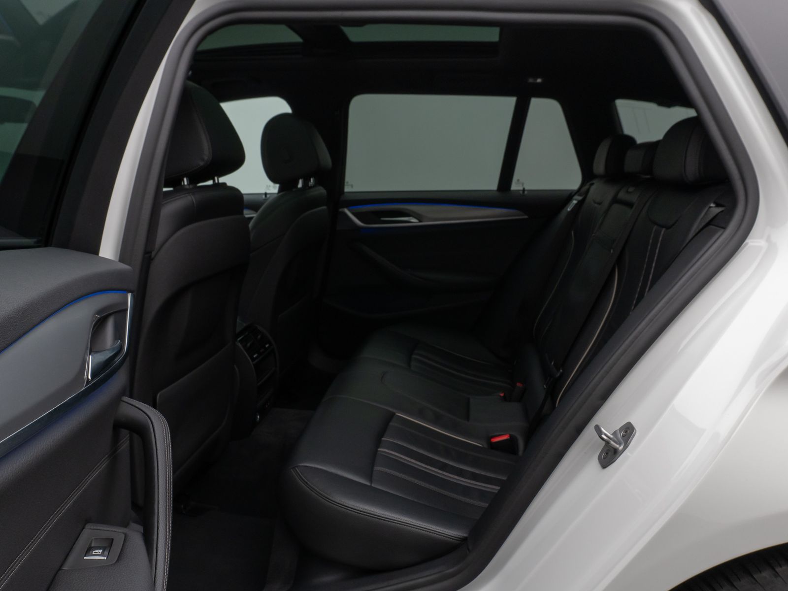 Fahrzeugabbildung BMW 520d Sport Line Kamera Panorama AHK HiFi Alarm