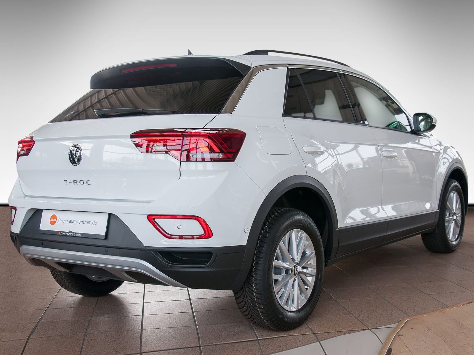 Fahrzeugabbildung Volkswagen T-Roc Life 1.0 l TSI OPF 110 PS 6-Gang