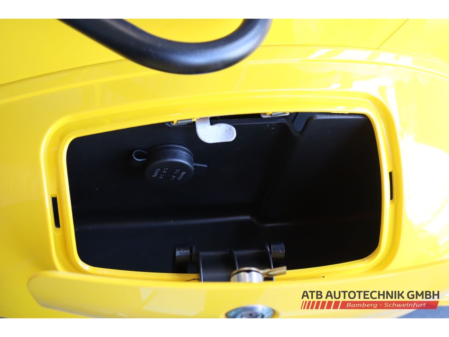 Fahrzeugabbildung DREEMS Amalfi 45 km/h inkl. Topcase zzgl. Überführungsk