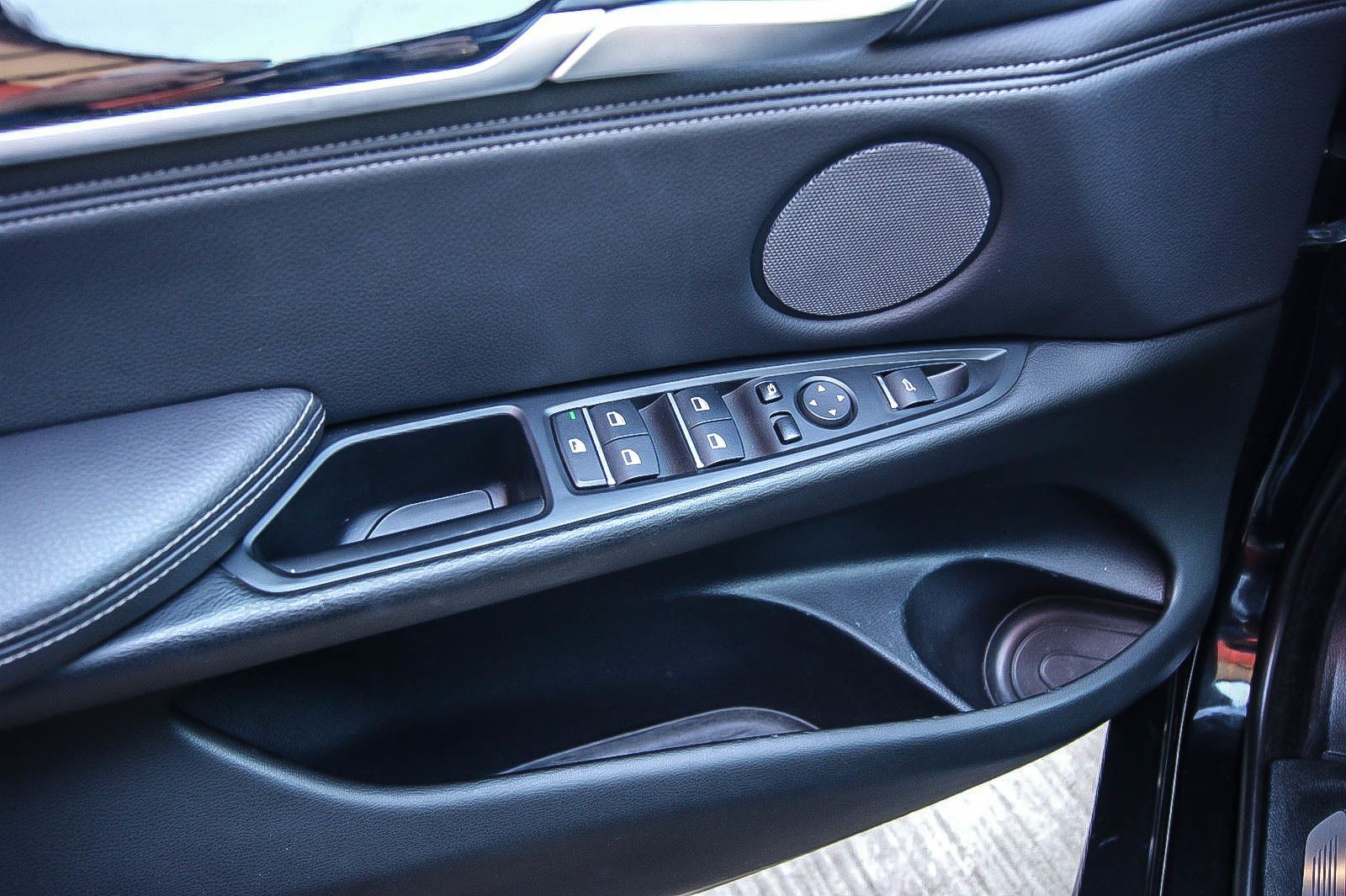 Fahrzeugabbildung BMW X6 M50 M-SPORT 22'' BREYTON ESSD KAMERA STDHZG 2