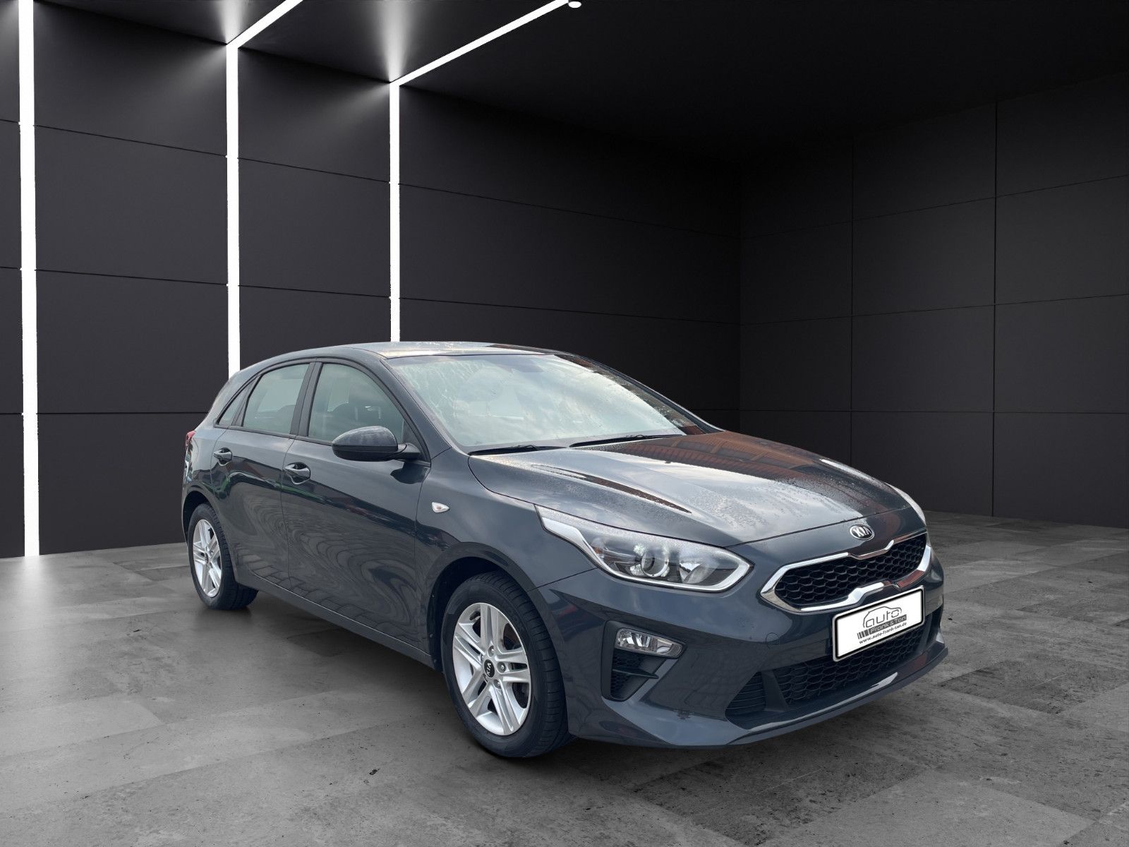 Fahrzeugabbildung Kia ceed*Apple CarPlay*Emotion Paket*Winter Paket