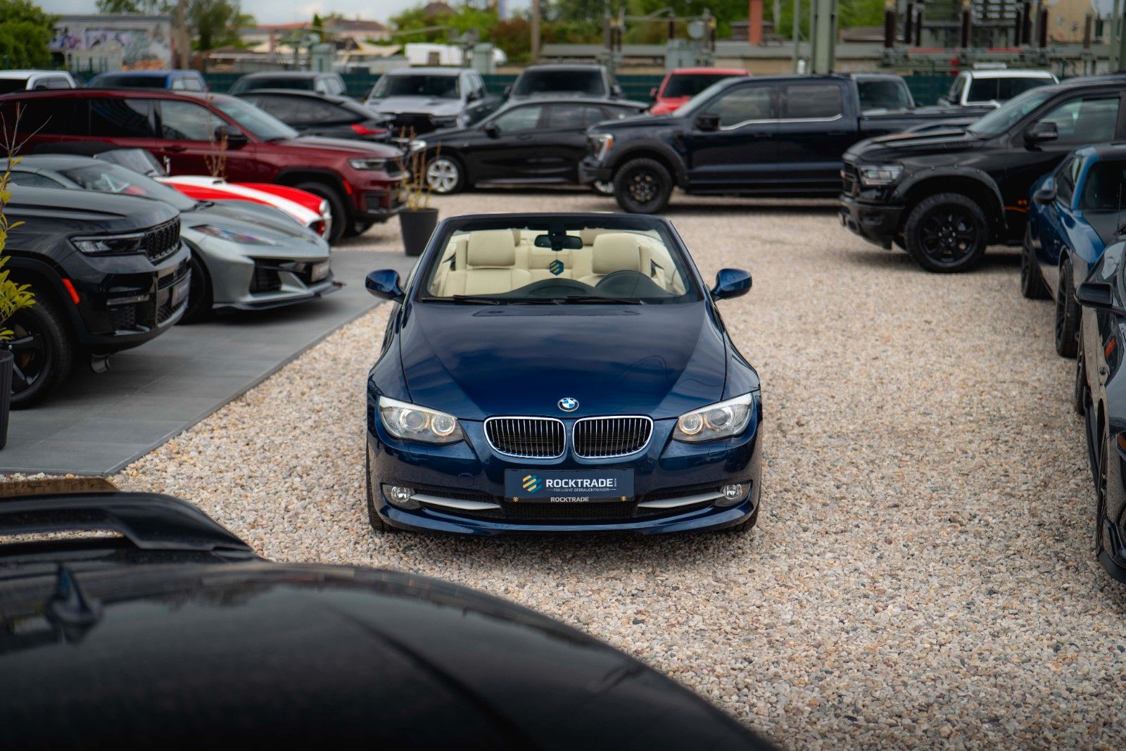Fahrzeugabbildung BMW 330d Cabrio Sport Edition *Bi-Xenon*H&K*Memory*
