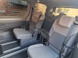 Volkswagen T7 Multivan 2,0 TDI SCR DSG Style Style - VW T7 Multivan von privat