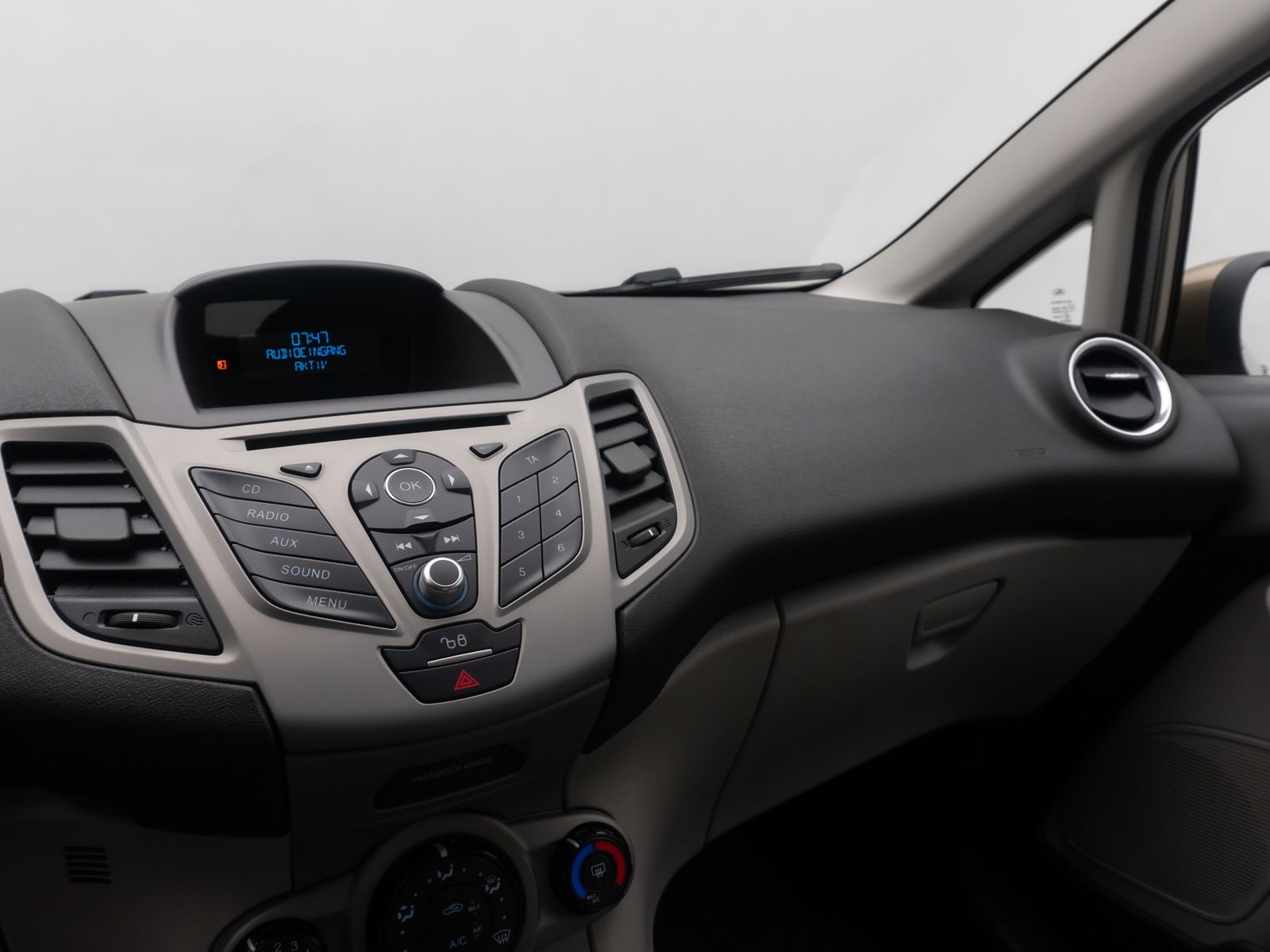 Fahrzeugabbildung Ford Fiesta Trend Aut PDC EasyDriver SoundPaket Stoff