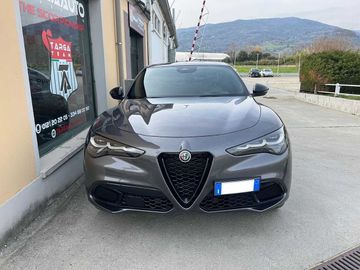 Alfa-Romeo Stelvio - 2