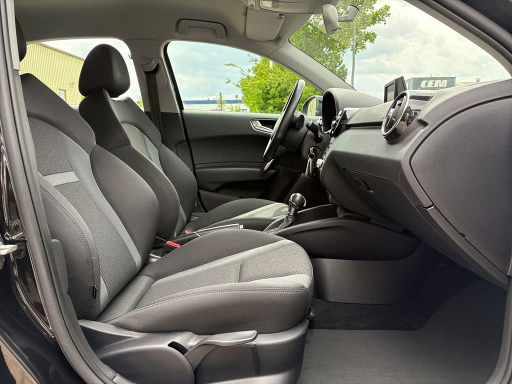 Fahrzeugabbildung Audi A1 Sportback 1.0 TFSI design
