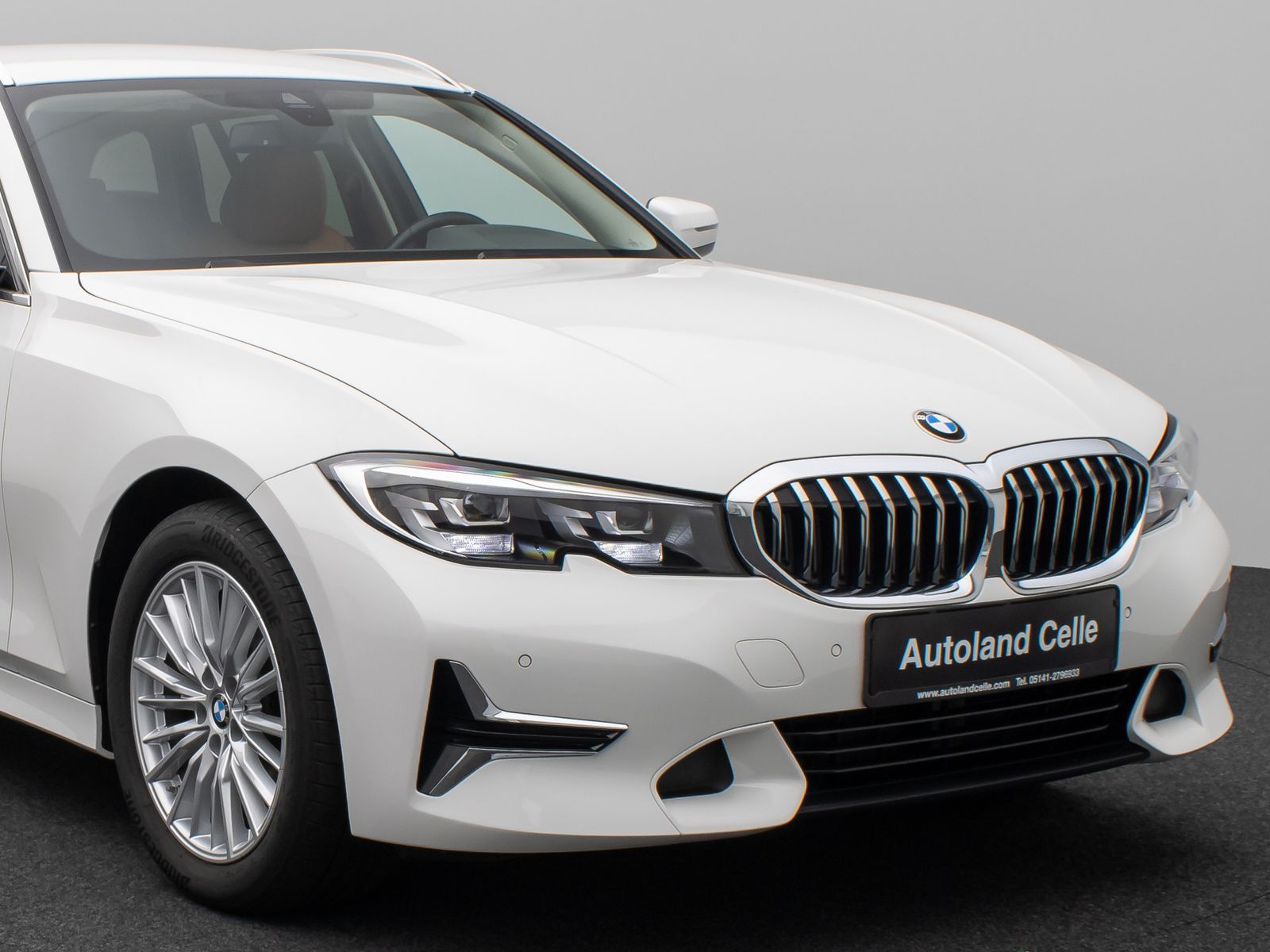 Fahrzeugabbildung BMW 320d  Luxury Line DAB HiFi PDC LED Alarm Sport