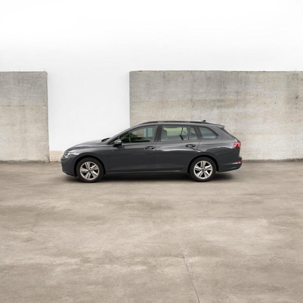 Volkswagen Golf VIII Variant Life eTSI