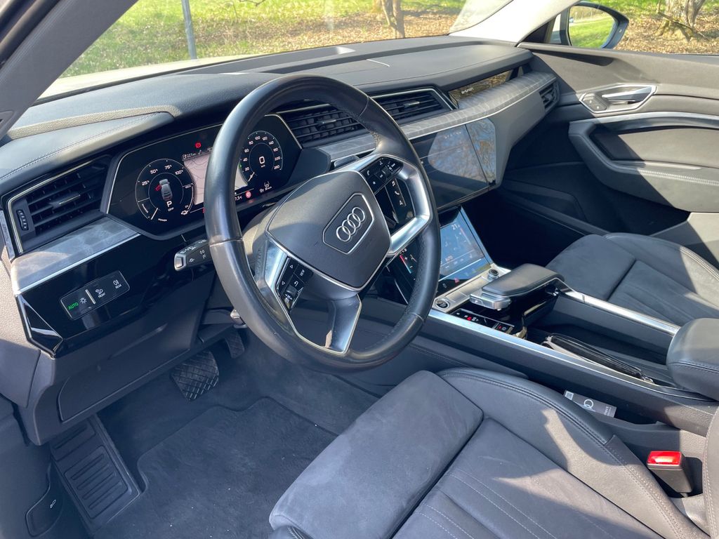 Image of Audi e-tron