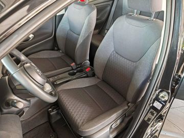Toyota Yaris - 6