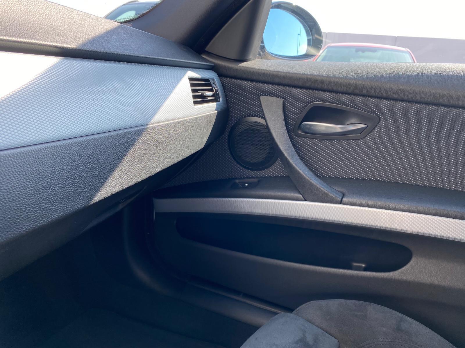 BMW 318 2008 — photo 12