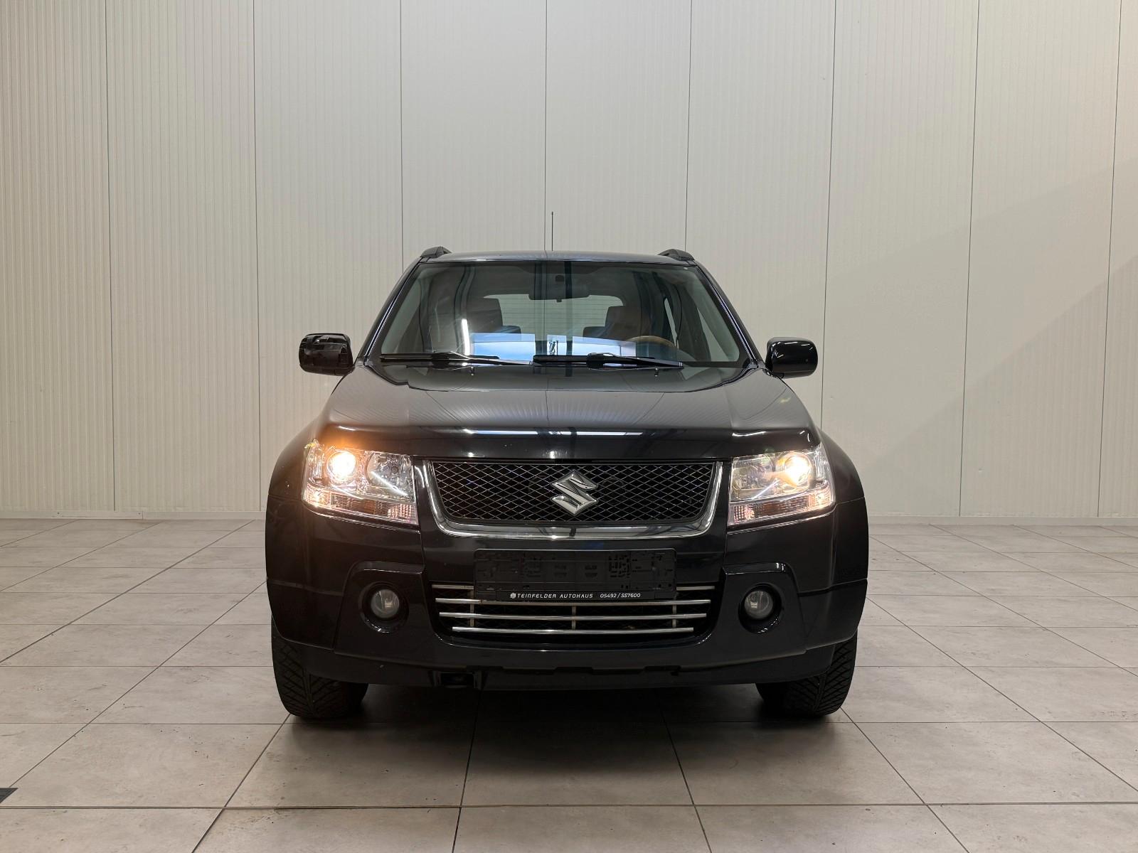 Suzuki Grand Vitara 1.6 VVT 106 ch 4x4 Club • Clim auto • Radar de recul • Sièges chauffants