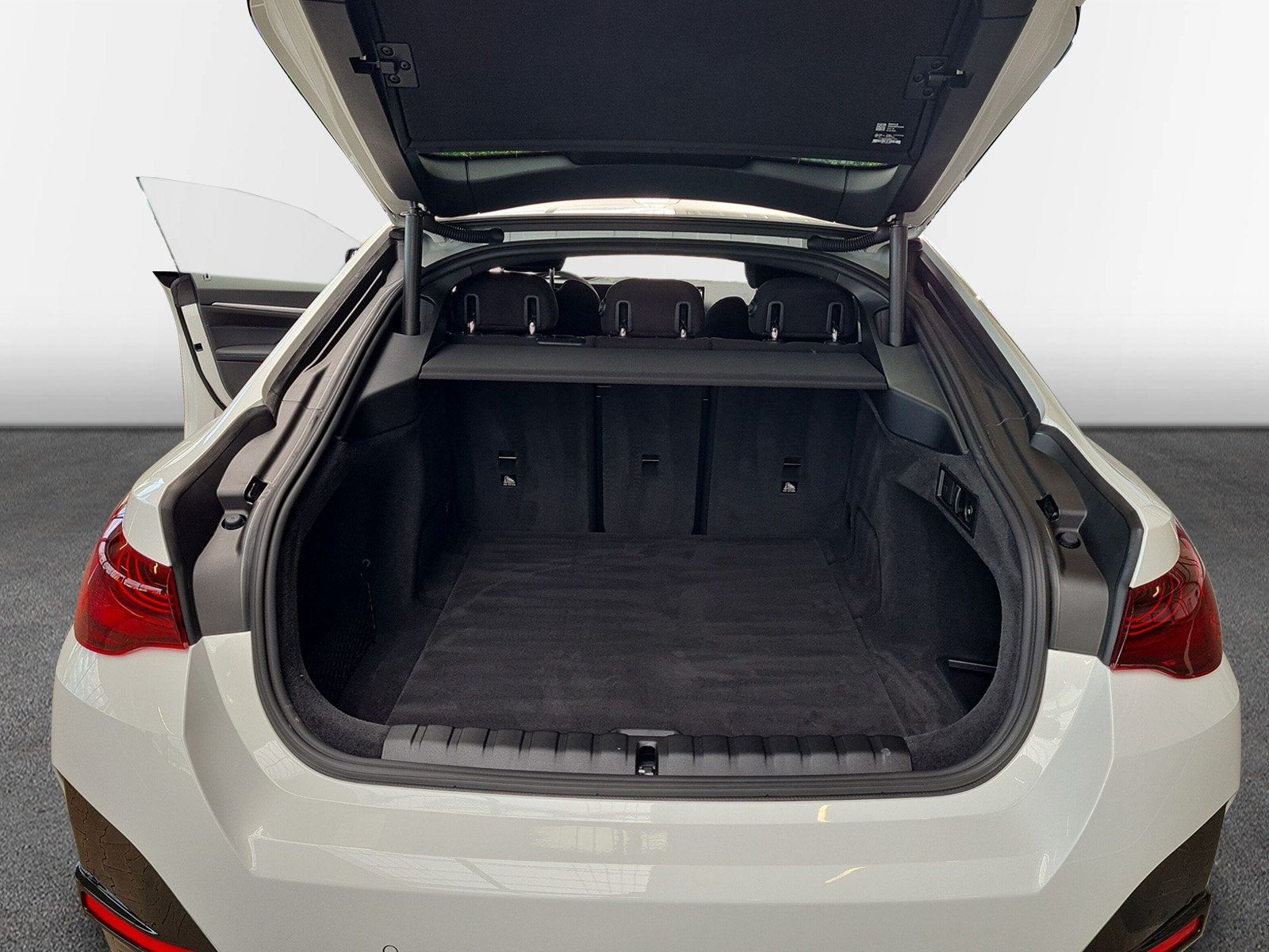 BMW i4 - Bild 13