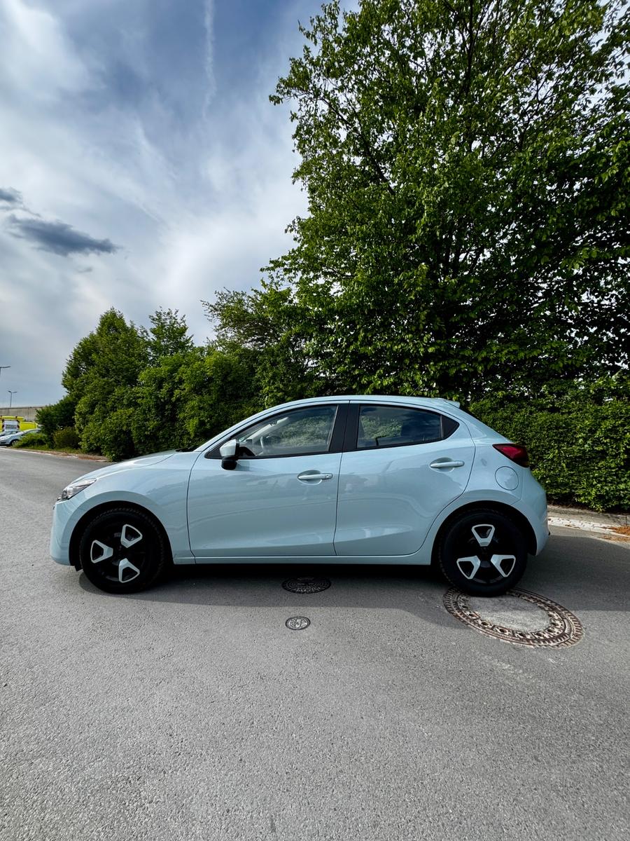 Mazda 2 e-SKYACTIV-G 90 M Center-Line NAV 1. Hand