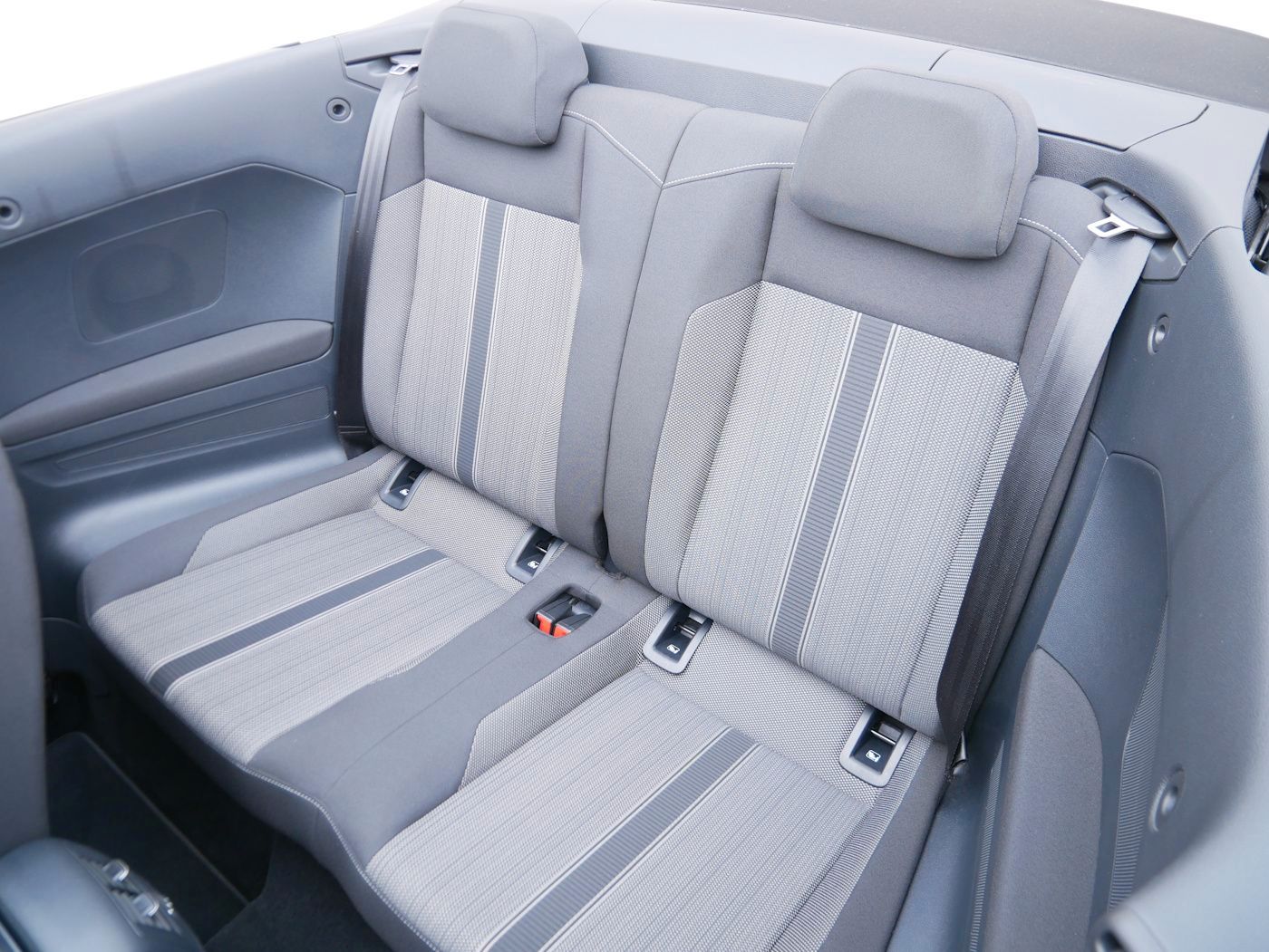 Fahrzeugabbildung Volkswagen T-Roc Cabriolet 1.0 Style AHK ACC SHZ Klimaautom
