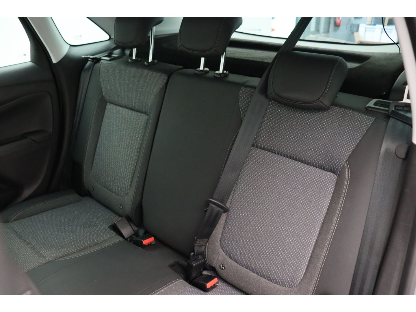 Fahrzeugabbildung Opel Crossland 1.2 Business Elegance Kamera LED Navi