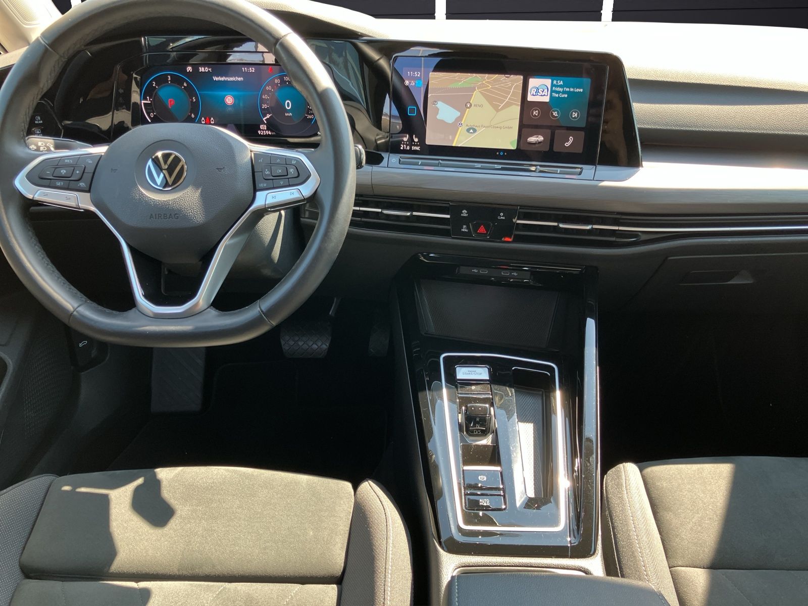 Fahrzeugabbildung Volkswagen Golf VIII Variant TDI Style DSG LEDplus Navi AID