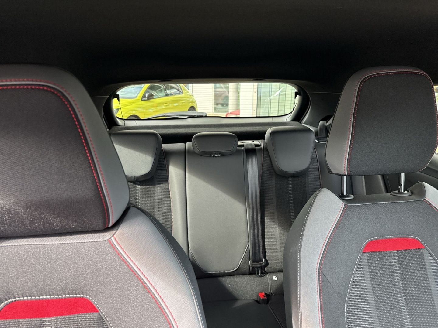 Fahrzeugabbildung Opel Mokka e GS Line Digitales Cockpit LED Apple CarP