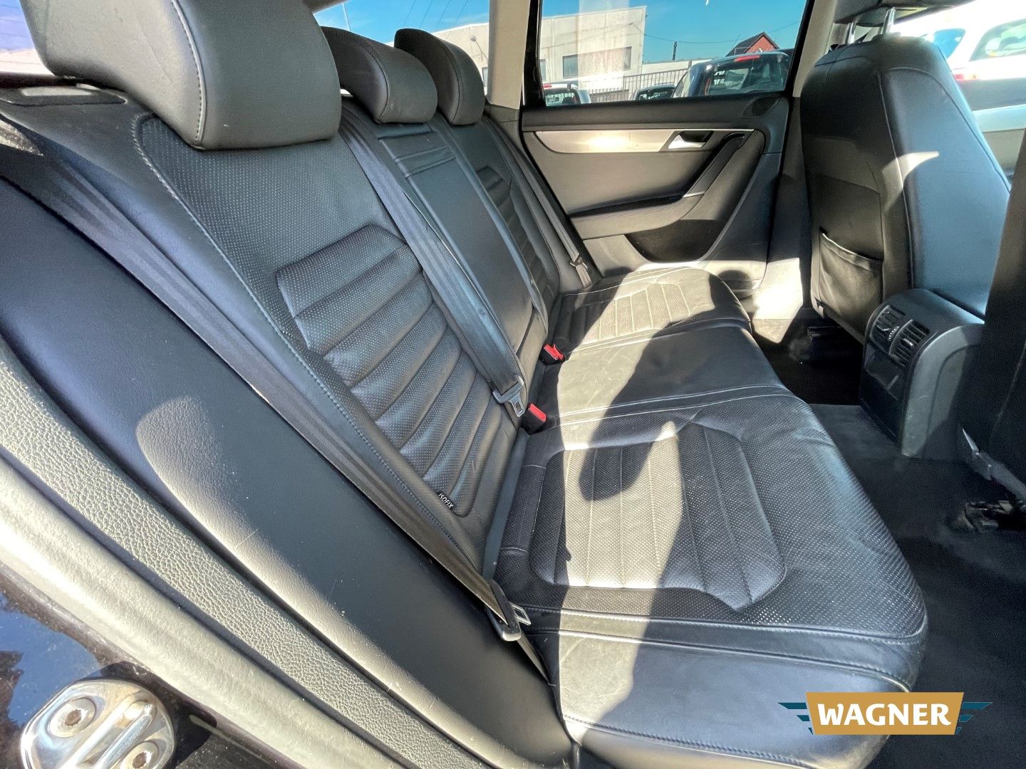 Fahrzeugabbildung Volkswagen Passat Variant Highline BlueMotion