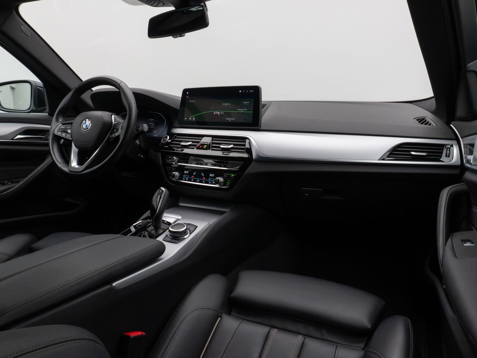 Fahrzeugabbildung BMW 530d Kamera DAB HiFi 4xKlima Leder Sport Alarm