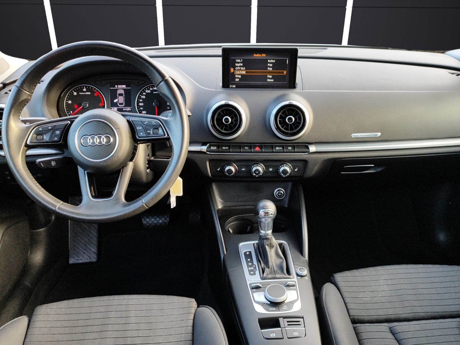 Fahrzeugabbildung Audi A3  quattro sport*1Hand*Xenon*AHK*PDC*SitzHZ*