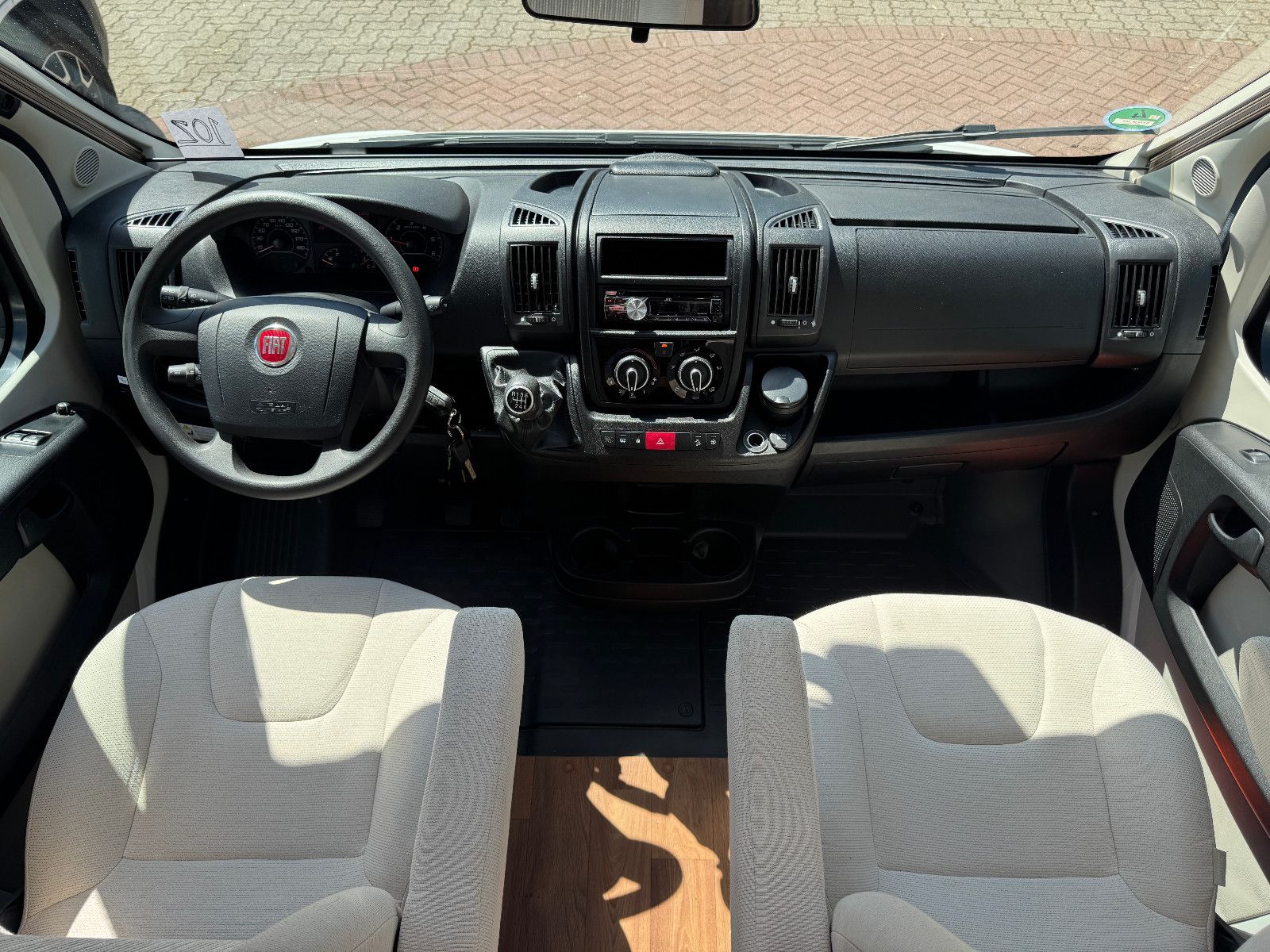 Fahrzeugabbildung HYMER / ERIBA / HYMERCAR EXSIS-T 474 EB FIAT DUCATO 1.HAND SAT TV MARKISE