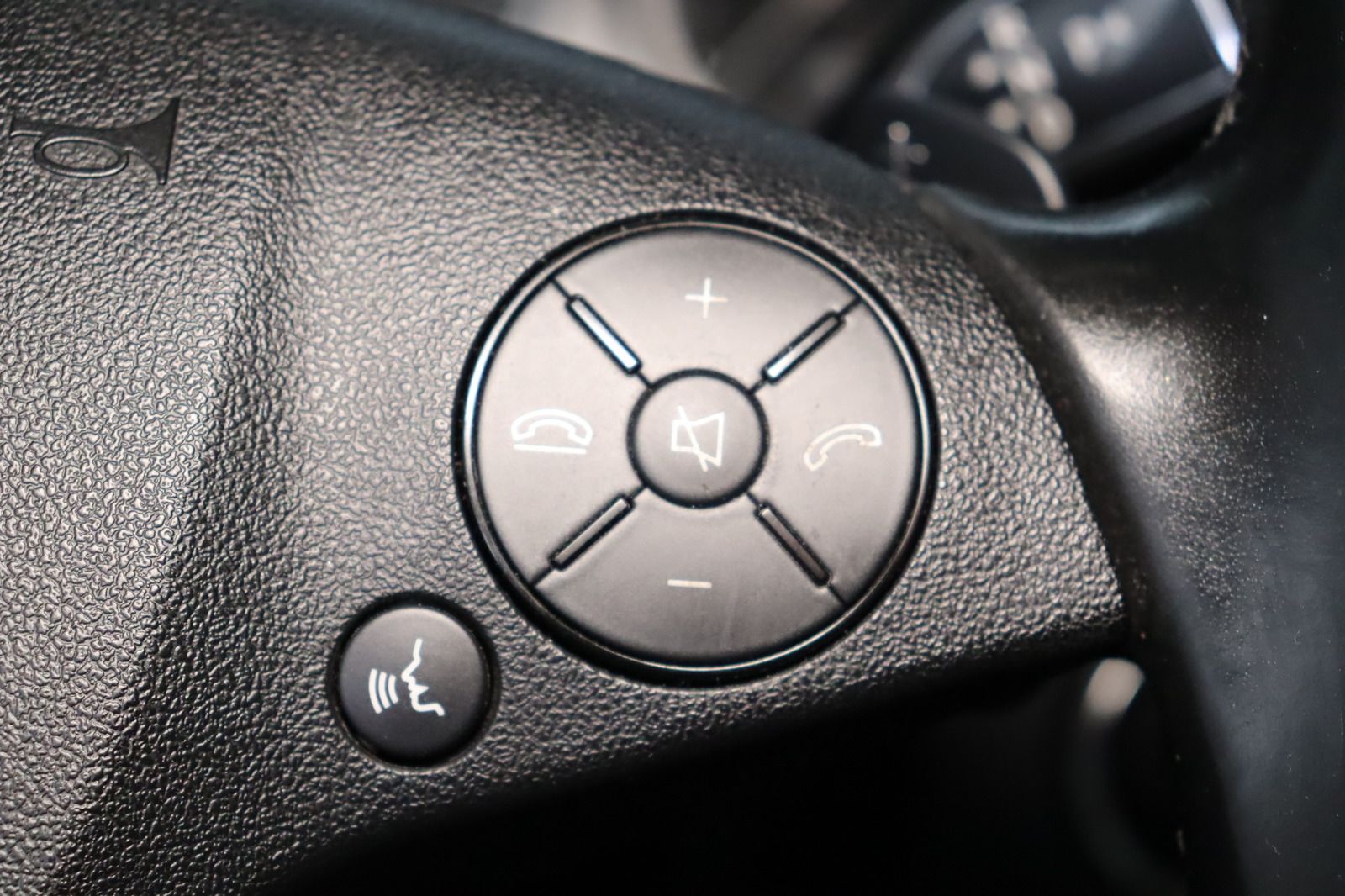 Fahrzeugabbildung Mercedes-Benz E 350 CGI T BlueEFFICIENCY * Navi * Sitzhzg. *