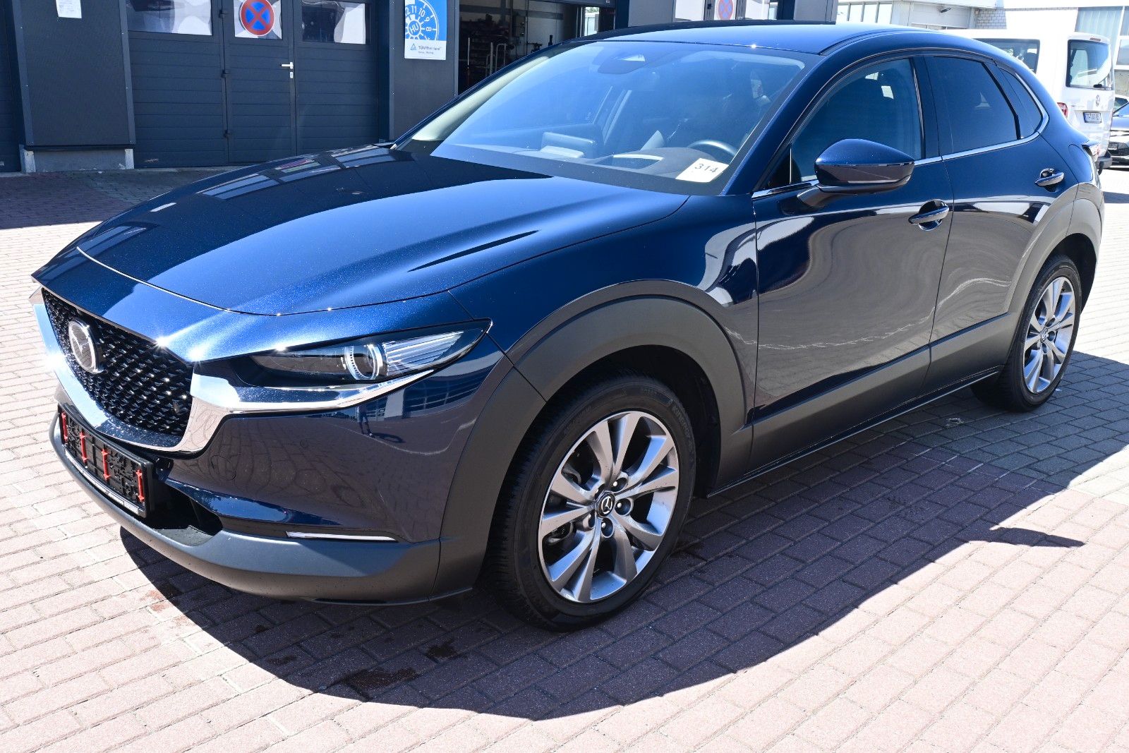 Fahrzeugabbildung Mazda CX-30 Takumi 2WD *Leder*360°ACC*Matrix LED