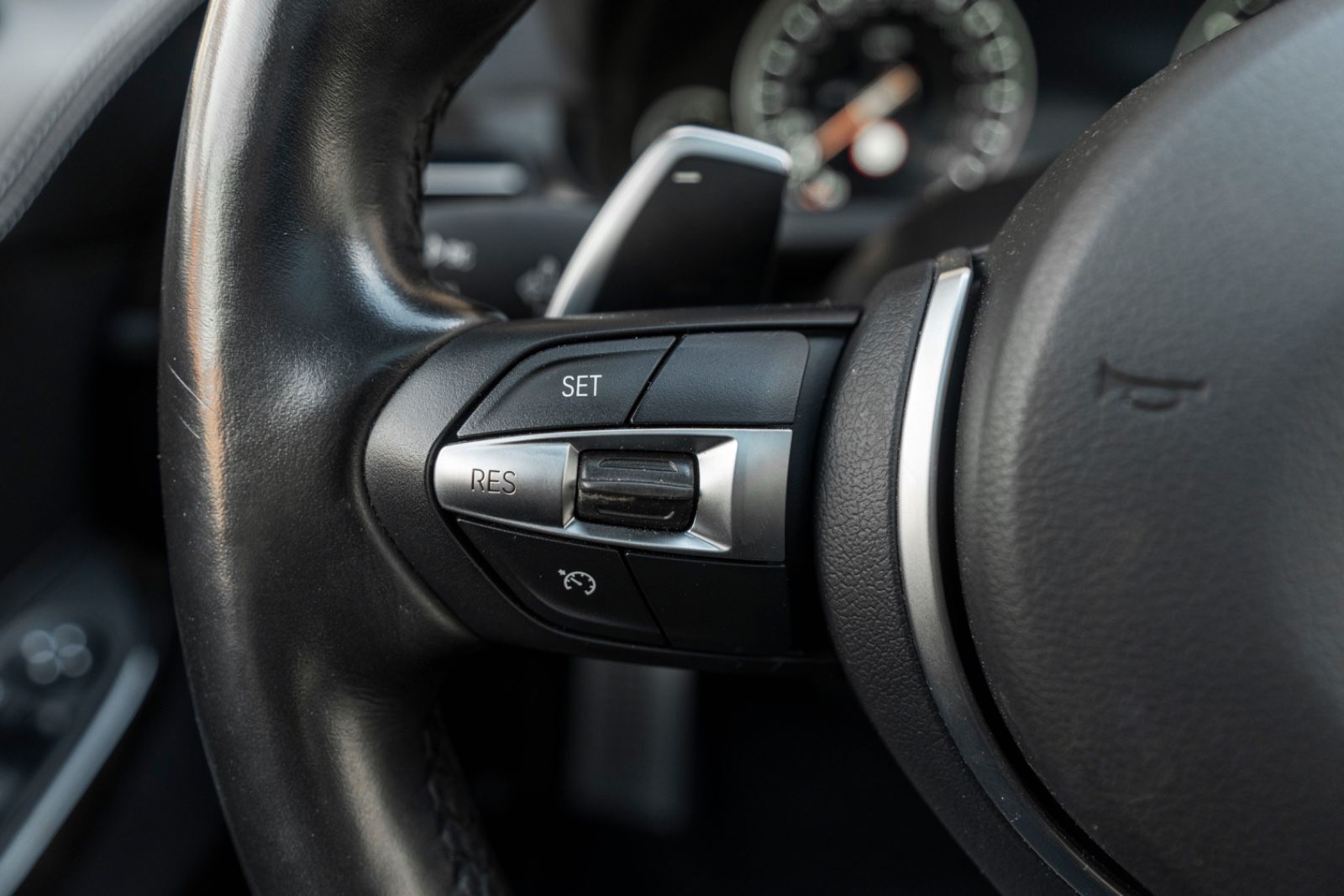 Fahrzeugabbildung BMW 650ix GC M-SPORT MASSAGE HUD H&K KAM CARPLAY