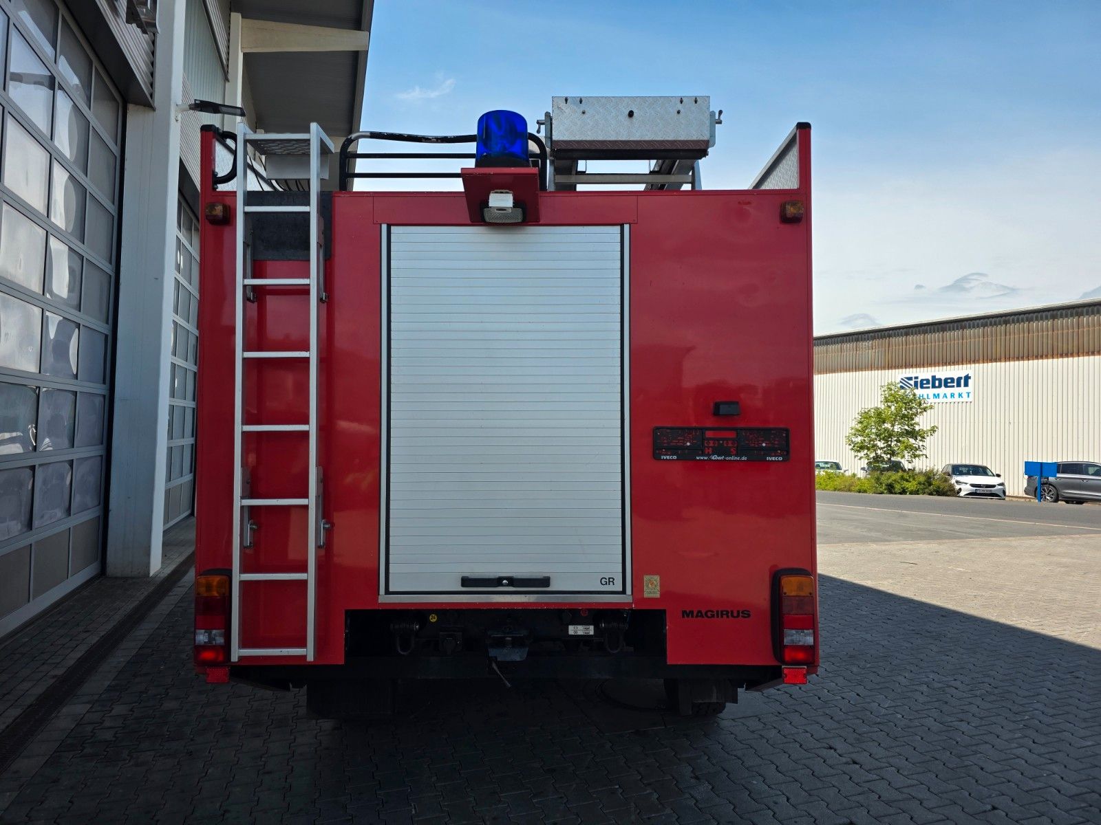 Fahrzeugabbildung Iveco EuroFire FF95E18W 4x4 LF8/6 Löschfahrzeug