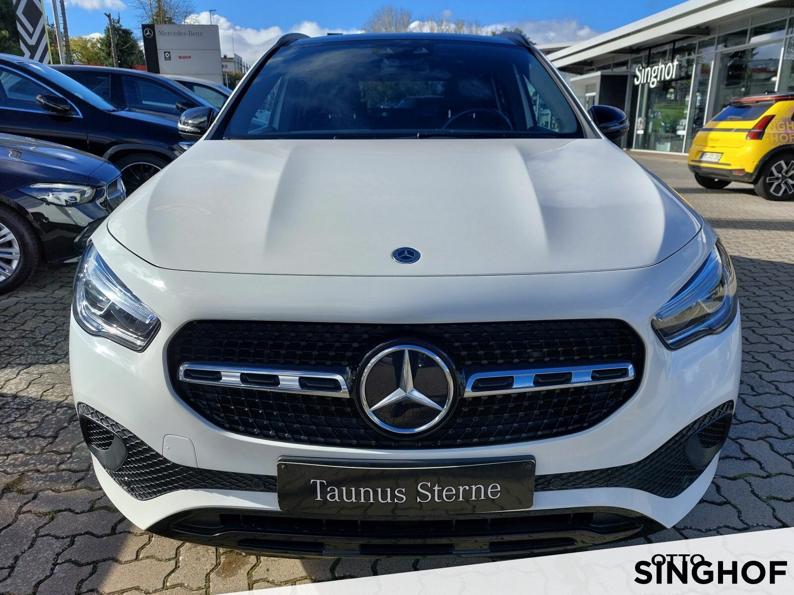 Fahrzeugabbildung Mercedes-Benz GLA 200 Progressive +AHK+Pano+Night+LED+Rü Kam+