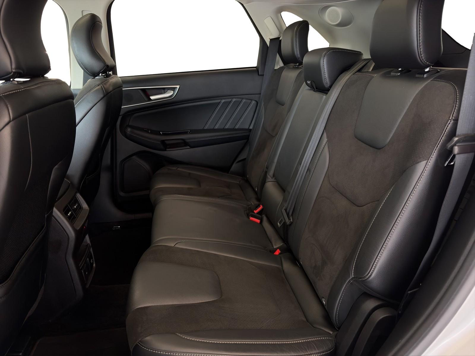 Ford Edge ST-Line 4x4 +AHK+LED+PANORAMA+KLIMA+LM+ZV++