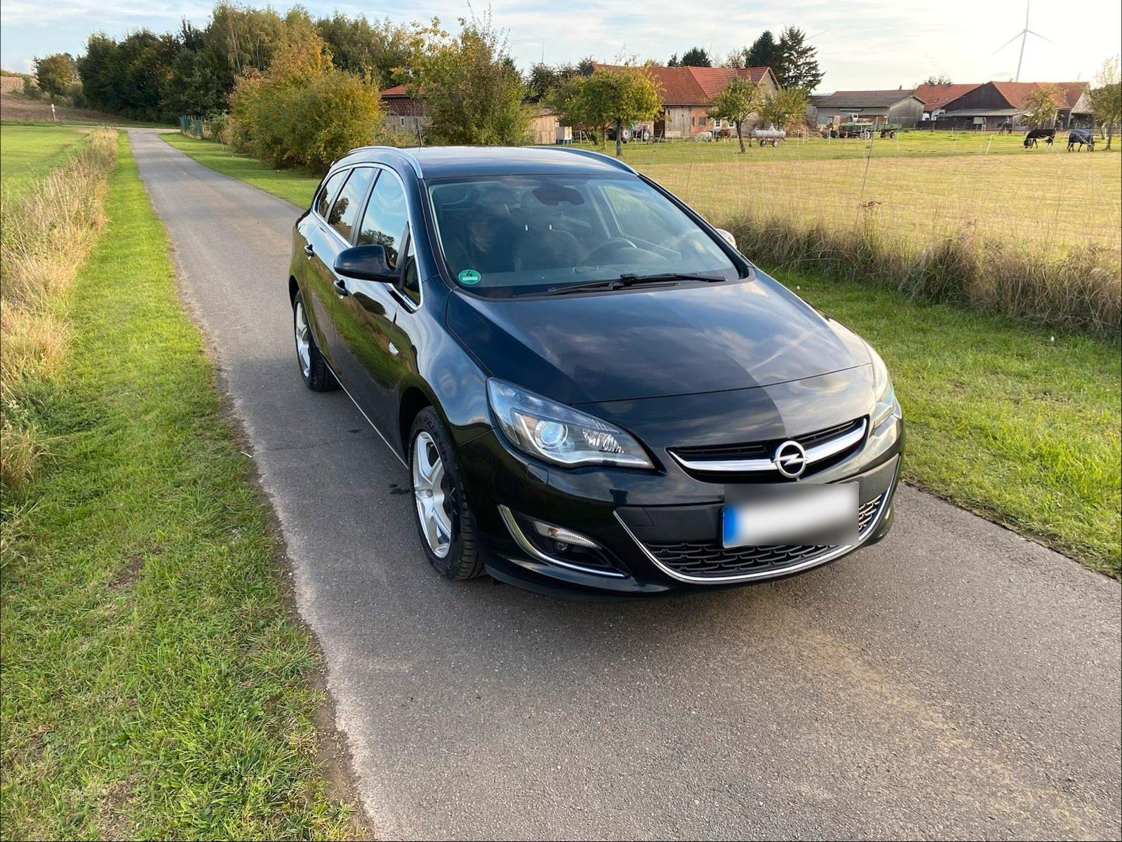 Opel Astra 2015 — photo 11