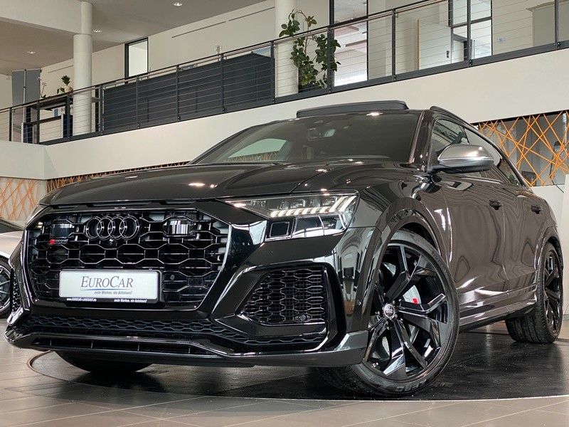 Audi RSQ8