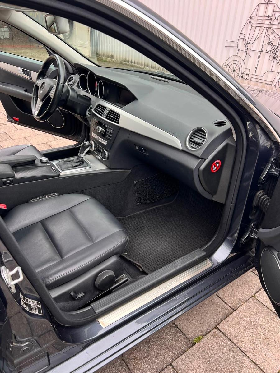 Mercedes-Benz C300 2013 — engine 2.987 cm³, 231 HP (170kW)