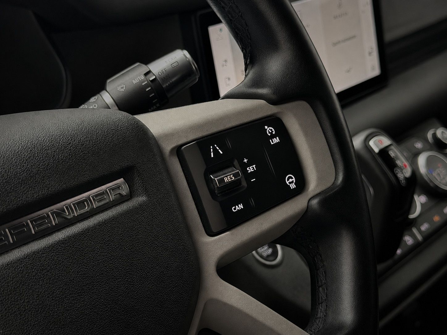 Fahrzeugabbildung Land Rover Defender 110 X-Dynamic SE/PANO/HUD/MERIDIAN