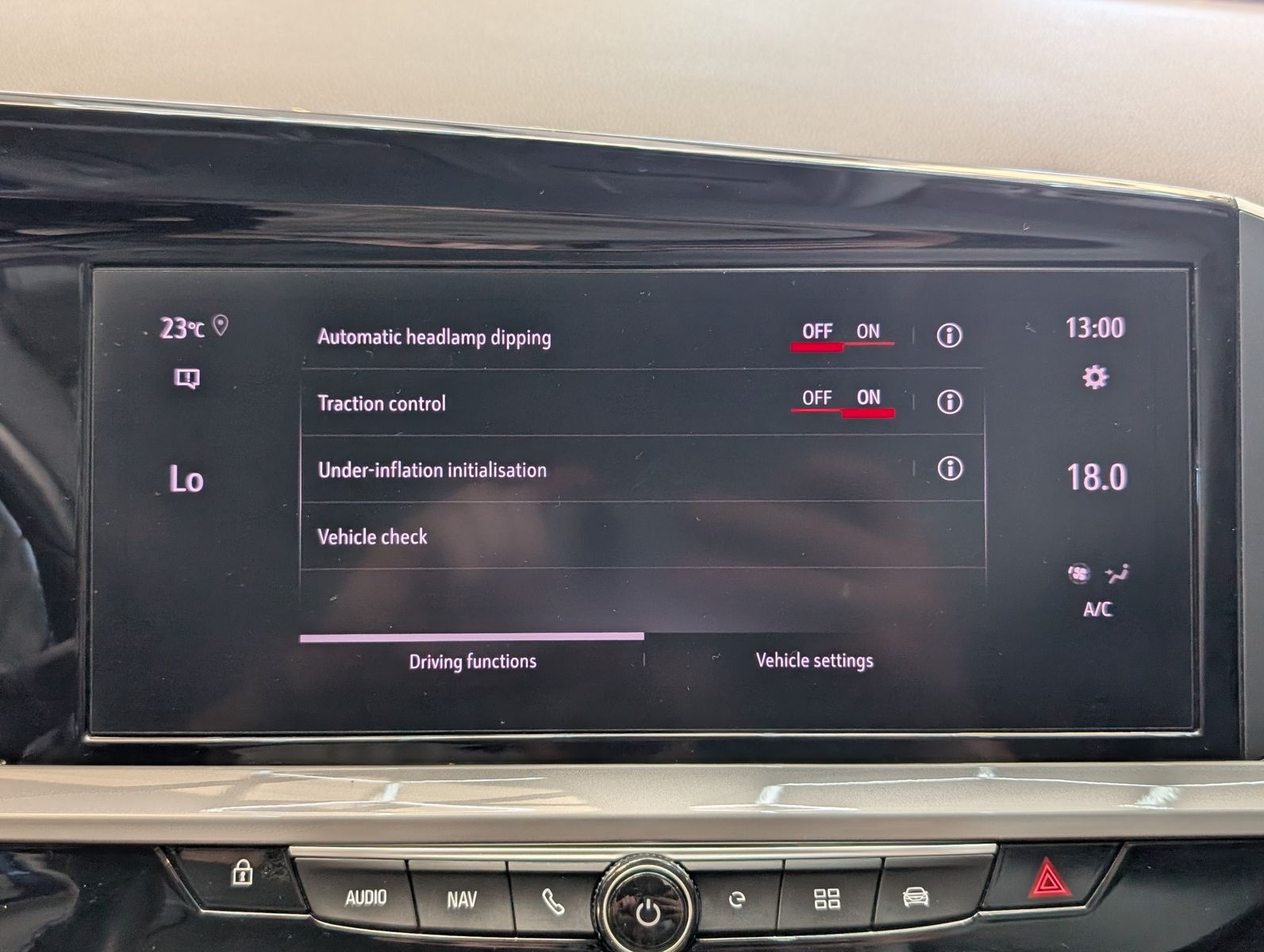 Fahrzeugabbildung Opel Grandland 1.6 PHEV GS Line ACC LED Winter-Paket