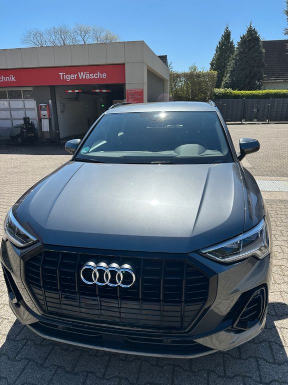 Image of Audi Q3