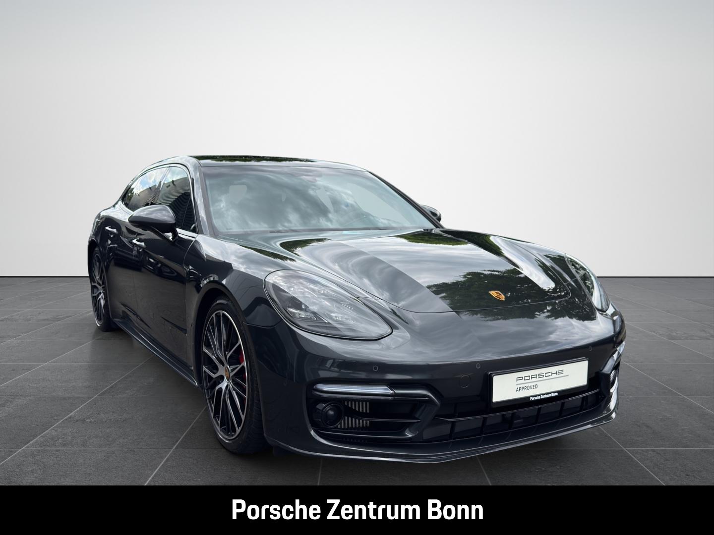 Porsche Panamera GTS Sport Turismo InnoDrive HA-Lenkung