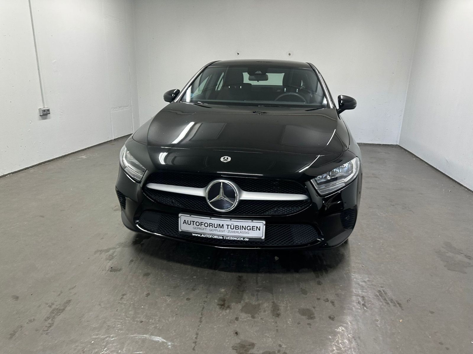 Fahrzeugabbildung Mercedes-Benz A 200 d Limousine *KAMERA*NAVI*CARPLAY*AHK*