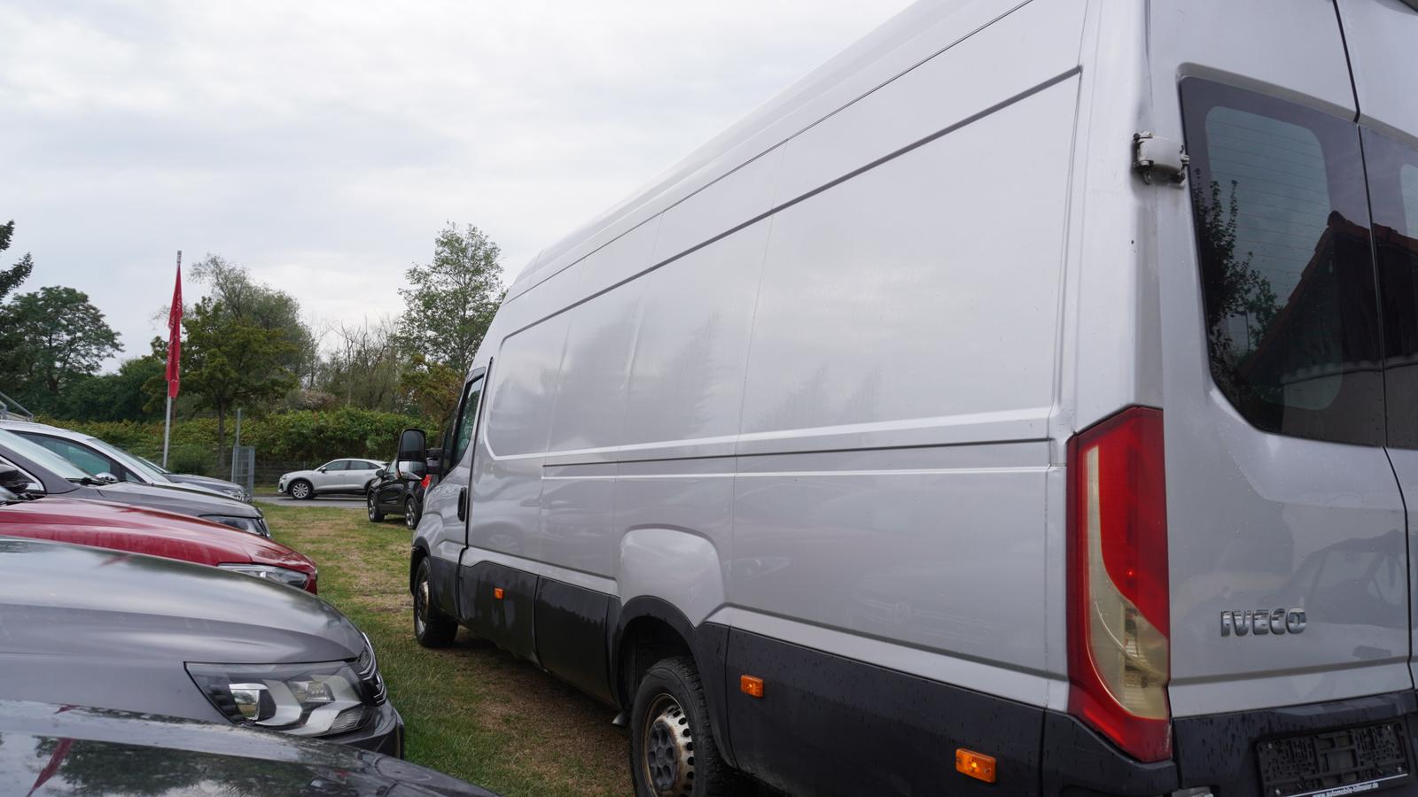 Iveco Daily 35S14 ... V Radstand 4100 *TÜV 07/28*