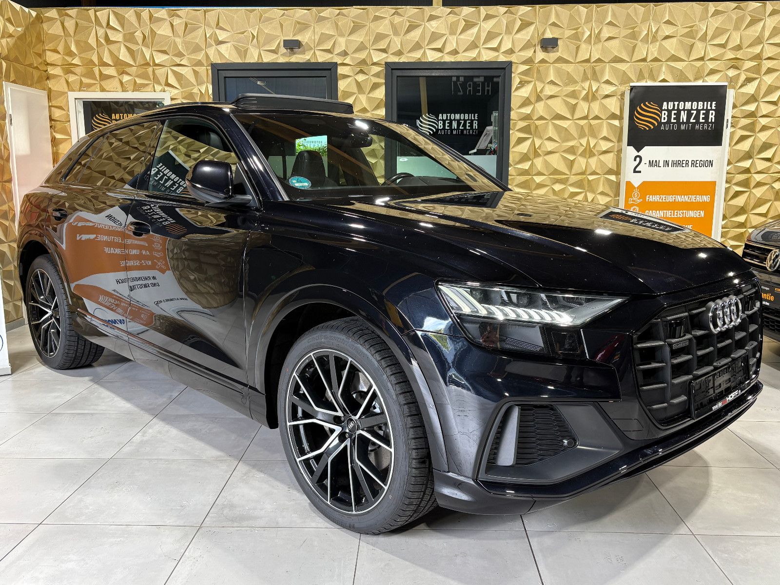 Fahrzeugabbildung Audi Q8 50 TDI quattro/PANO/NACHTSICHT/MEMORY/APPLE/